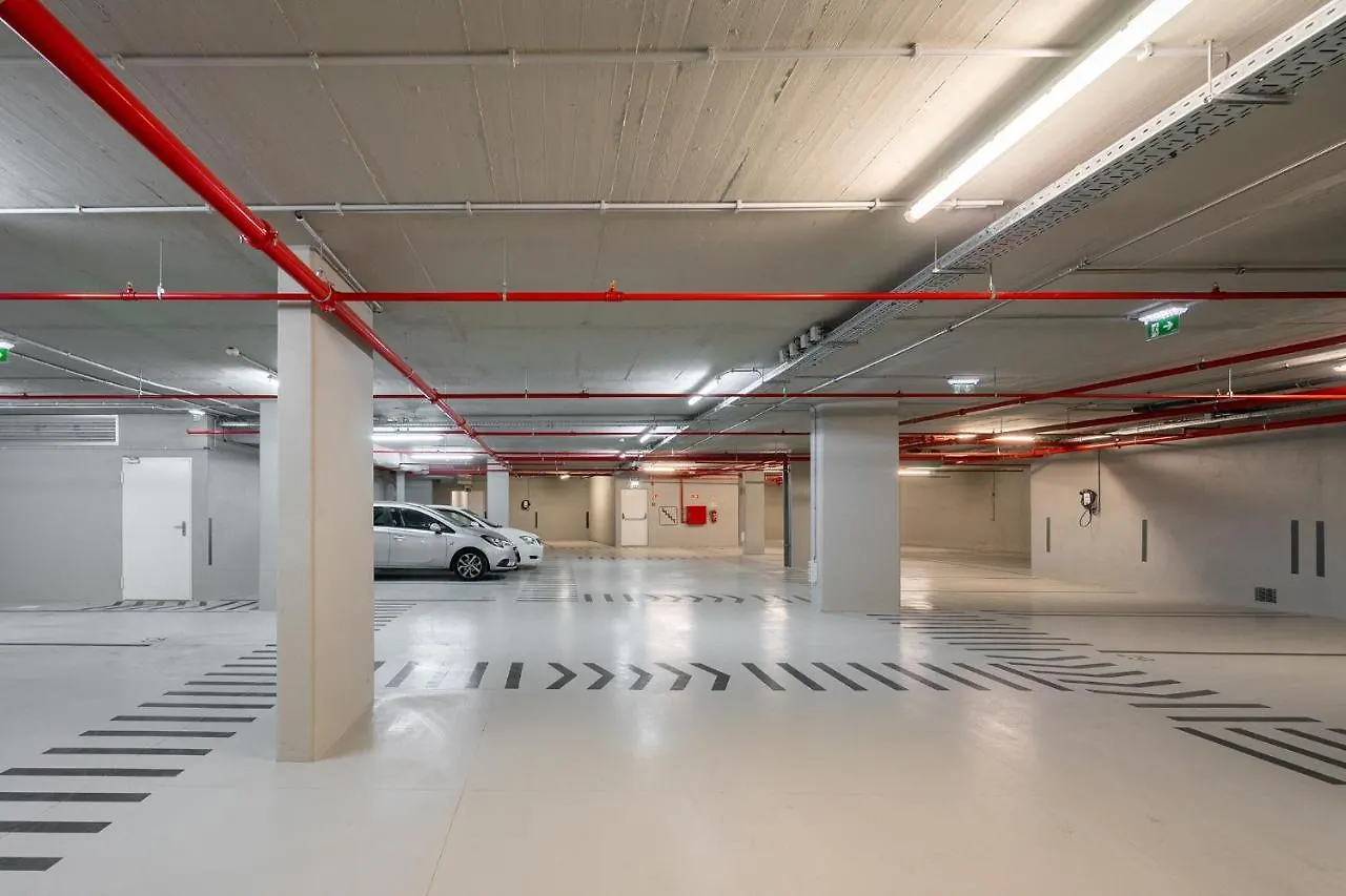 Whome | Av. Da Liberdade Deluxe Apartment W/ S-Pool, Gym & Parking Лиссабон