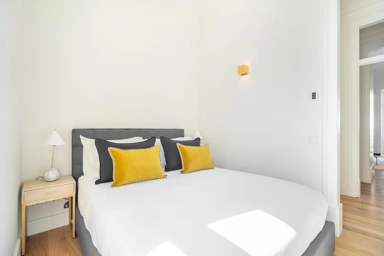 Whome | Av. Da Liberdade Deluxe Apartment W/ S-Pool, Gym & Parking Лиссабон Португалия